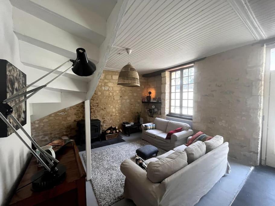 Cozy Town Centre Cottage Beaumont-en-Perigord Exterior photo